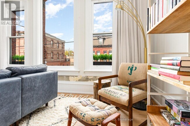 Building Photo - 787 Queen St W