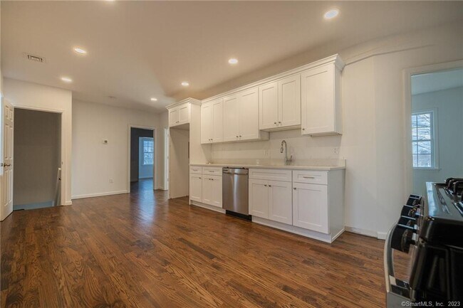 Foto del edificio - 340 Pleasantview Ave