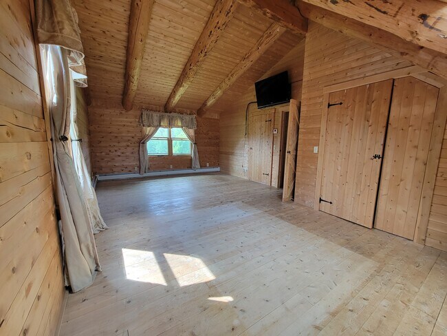 Master Bedroom - 3511 Ridge Rd