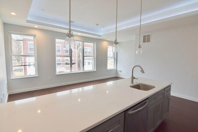Foto del edificio - 1337 N Franklin St