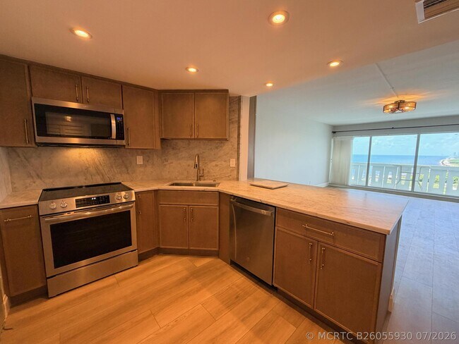 Foto del edificio - 2100 S Ocean Dr