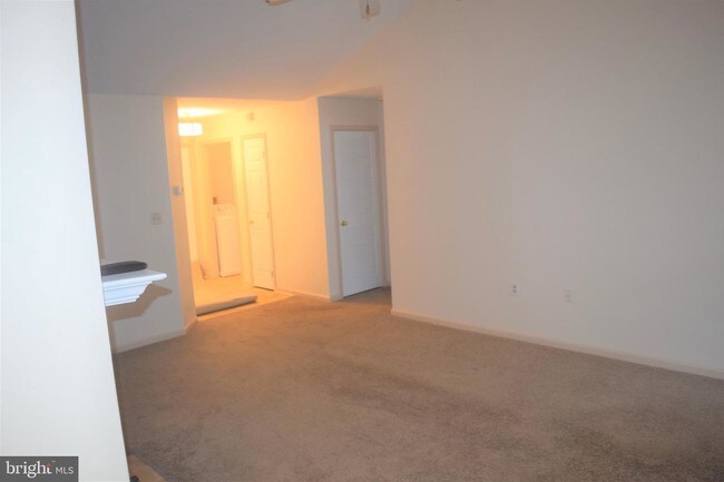 Building Photo - 4405 Silverbrook Ln