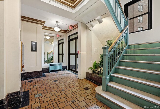 Foto del edificio - 11 Alden Rd