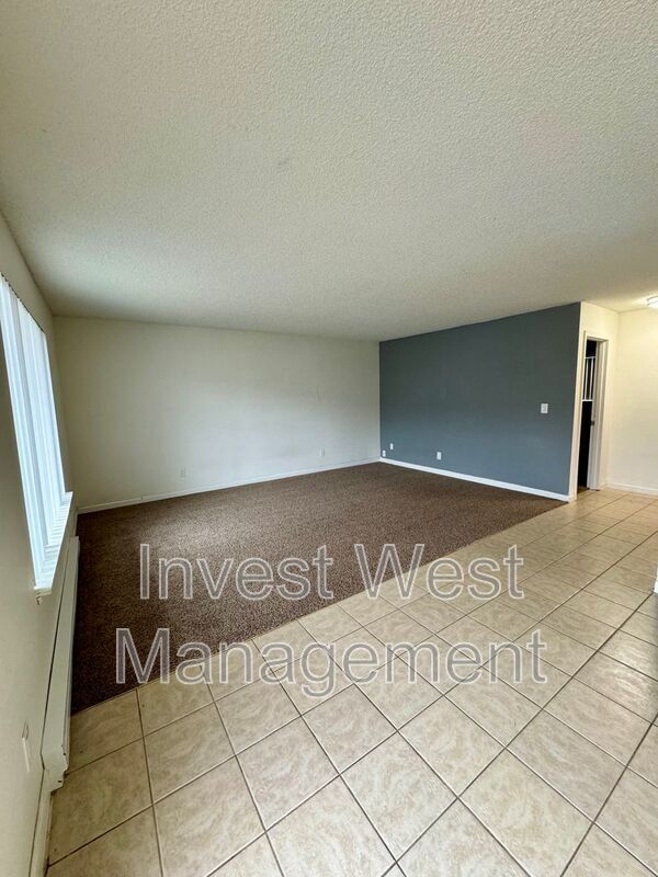 Foto del edificio - 944-933 33rd Ave