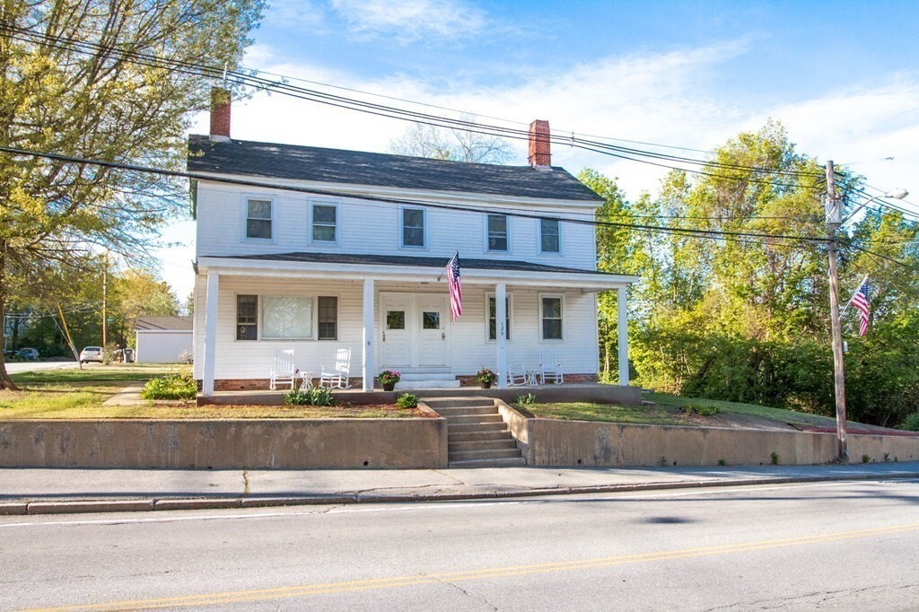 Primary Photo - 120 Main St
