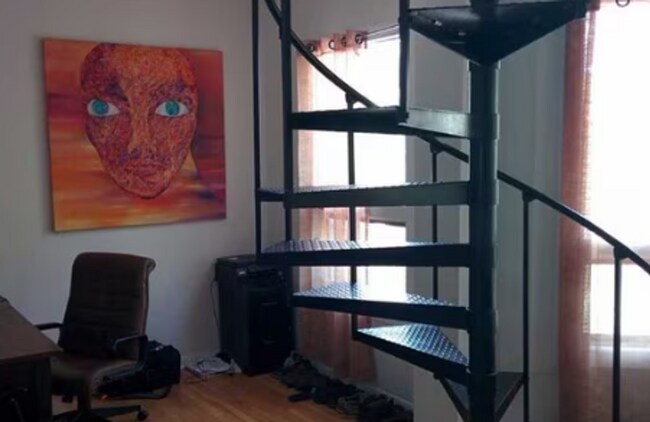 Foto del edificio - 863 W Lill Ave