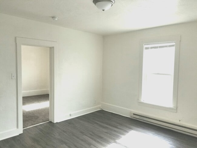 Building Photo - 536 W Bonneville St
