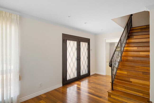 Building Photo - 901 Stewarton Way