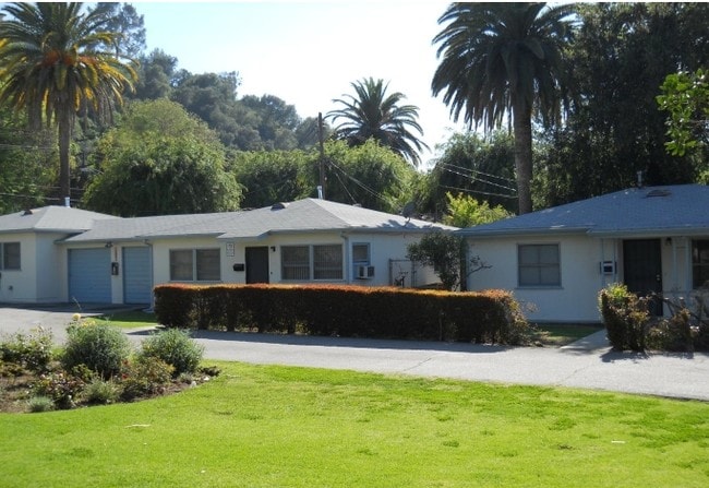 Foto del edificio - 202-212 Monterey Rd