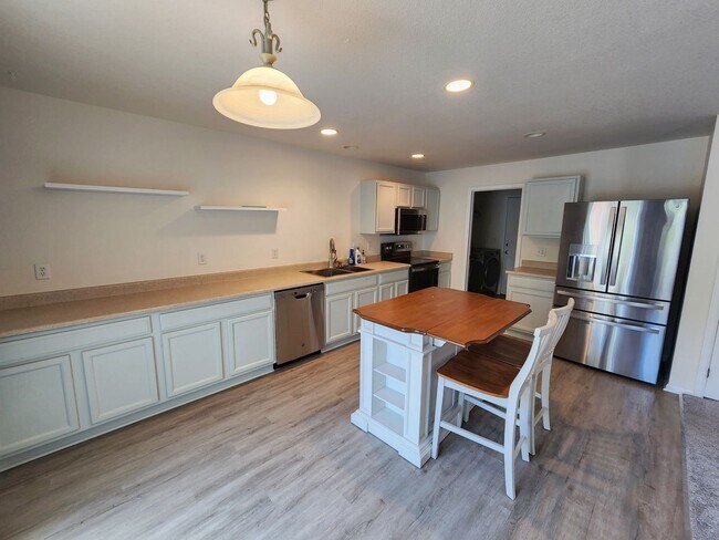 Foto del edificio - Charming 3 Bed 2 Bath Townhome for Rent in...