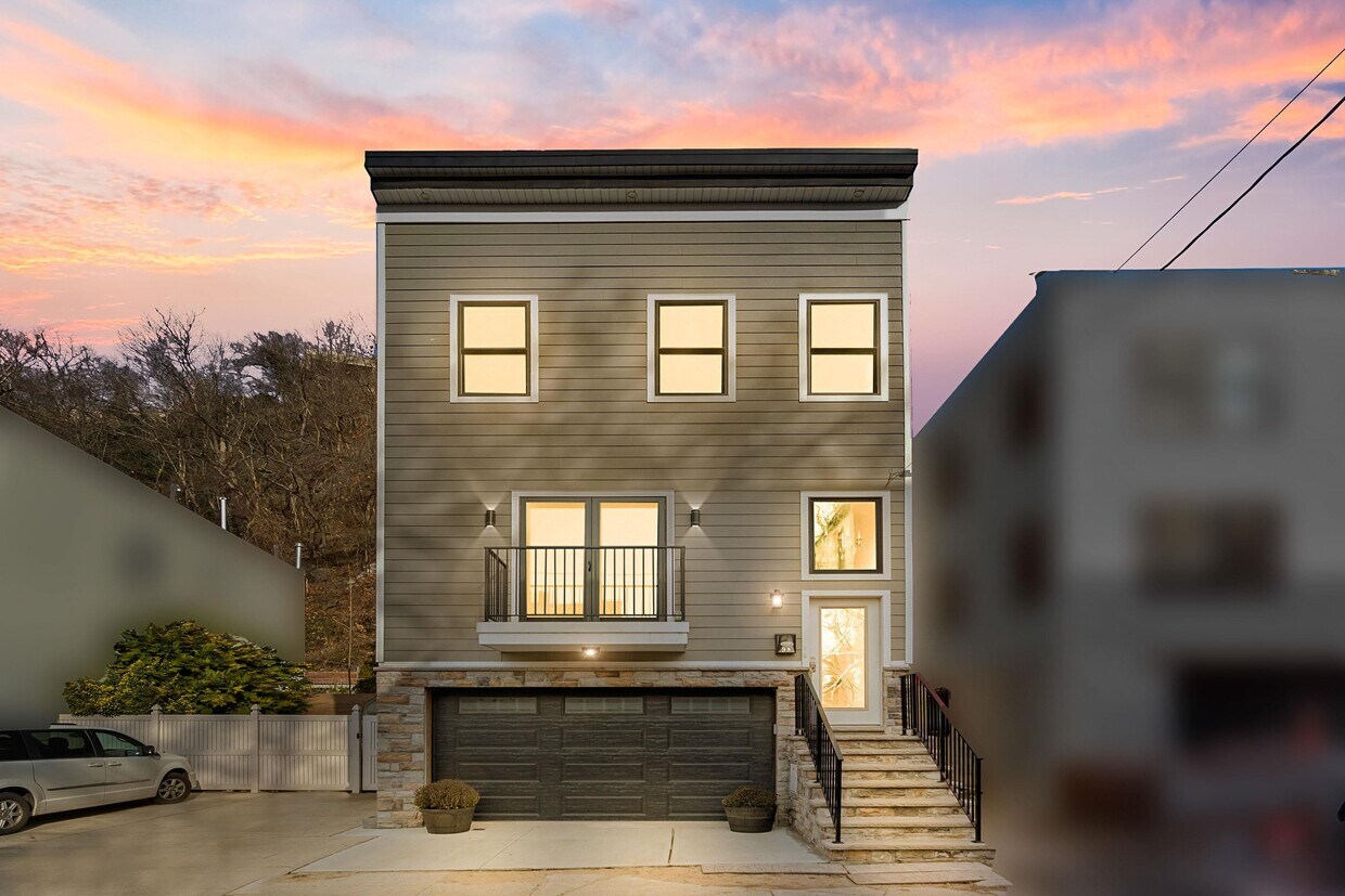 9B W 19th St Unit 2, Weehawken, NJ 07086 Condo for Rent in Weehawken