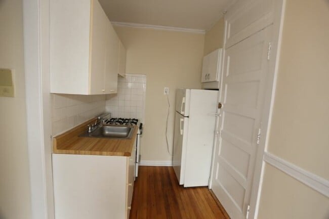 Building Photo - 2906 N Mildred Ave