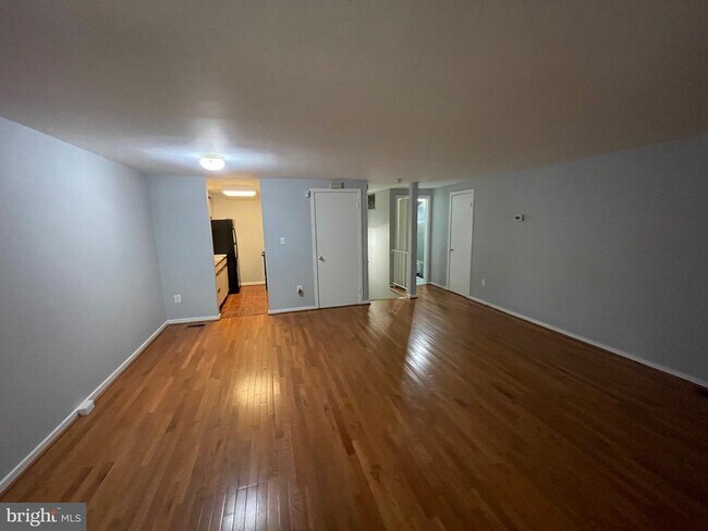 Foto del edificio - 9815 Hellingly Pl