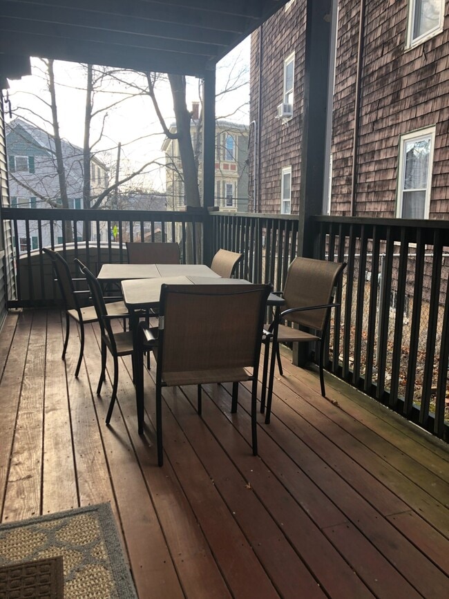 Building Photo - 6 Bucknam St