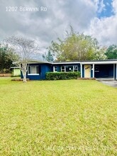 Building Photo - 1202 Berwyn Rd