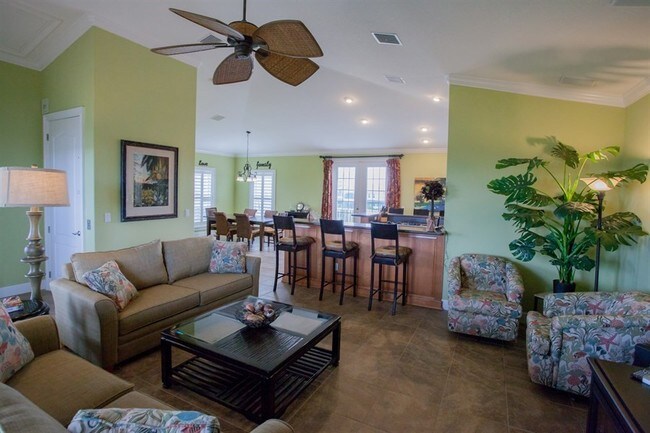 Building Photo - Cinnamon Beach Home