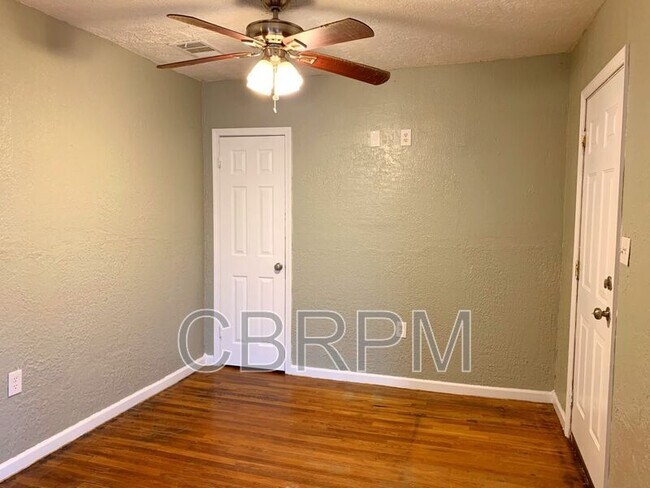 Foto del edificio - 2117 15th St