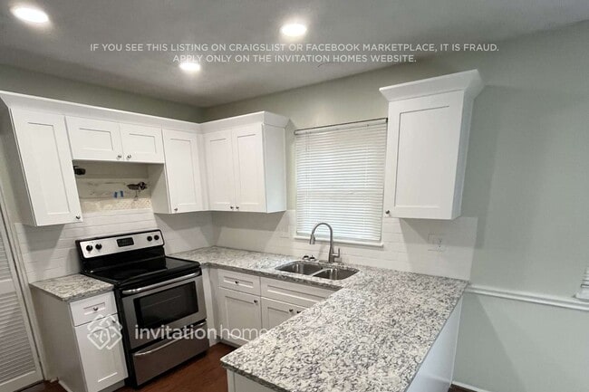 Foto del edificio - 465 Sheringham Ct