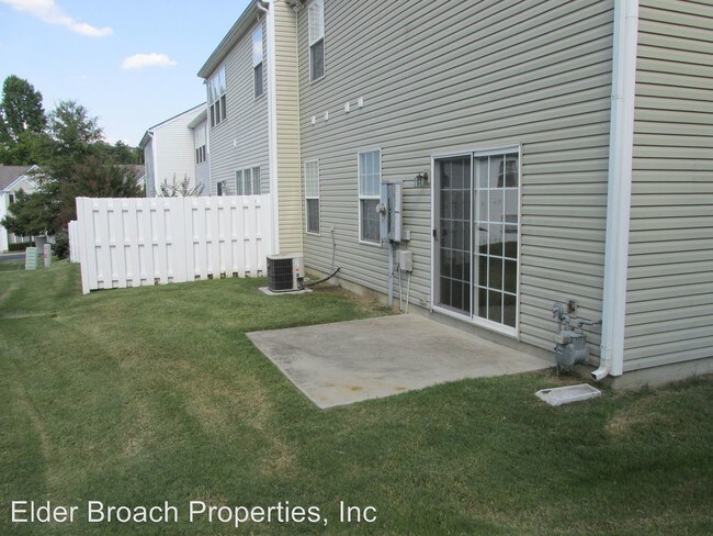 Building Photo - 8231 Gossomer Bay Dr