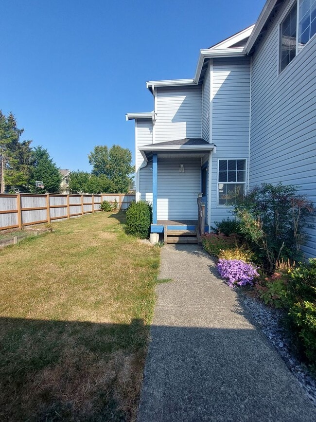 Building Photo - 1703 &amp; 1705 Texas Street