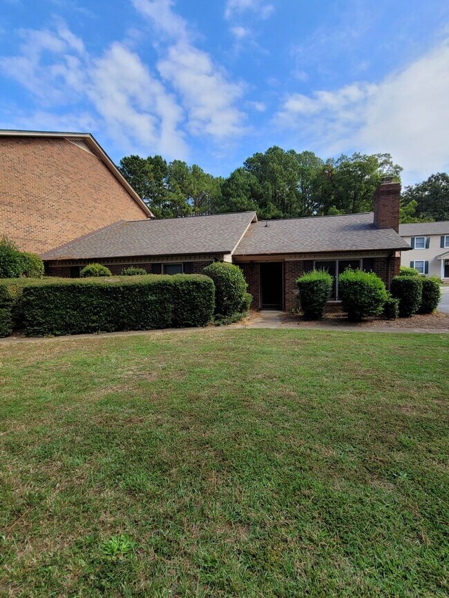 Foto del edificio - Exclusively offered by MUSE REALTY, LLC