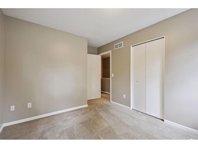 Building Photo - 9351 Polaris Ln N