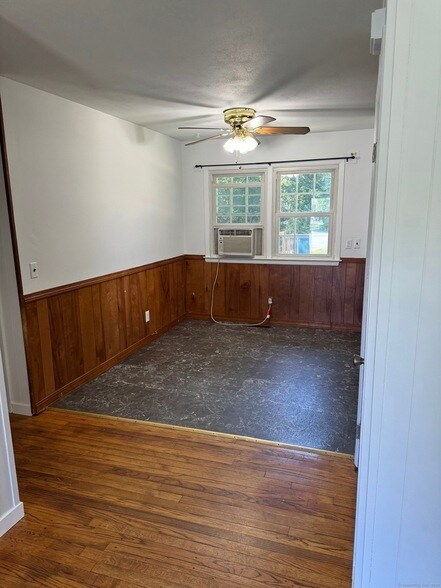 Building Photo - 408 Indigo St