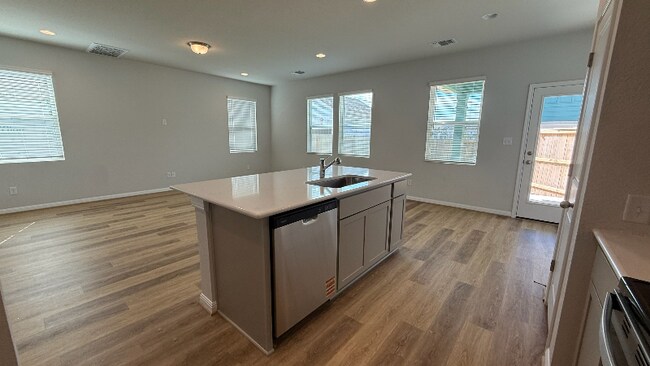 Building Photo - 108 Elm Br Trl