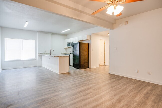 Foto del edificio - Mockingbird Garden Apartments