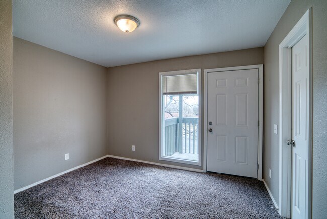 Foto del edificio - Keystone Townhomes