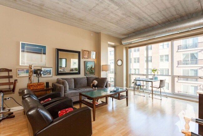 Foto del edificio - 845 N Kingsbury St
