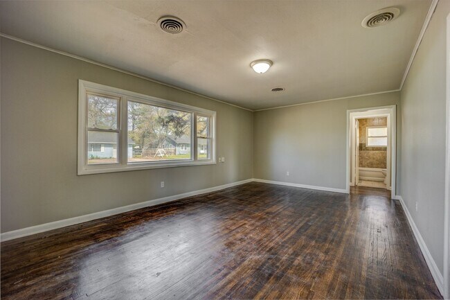 Foto del edificio - Freshly Updated 2 Bedroom House