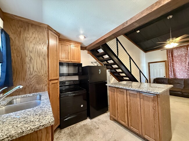 Building Photo - 155 Fawn Cir