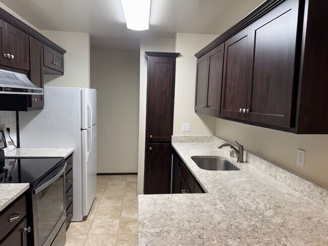 Foto del edificio - Wonderful lower level 2 bedroom, 1 bath co...