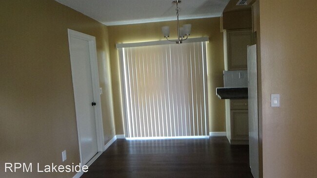 Building Photo - 3 br, 1.5 bath House - 907 Experiment Stat...