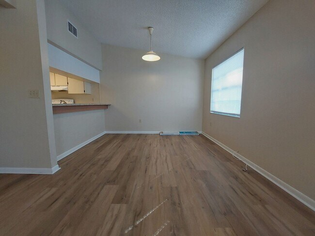 Foto del edificio - ***$500 off First Month*** 2 Bedroom / 2 Bathroom Duplex