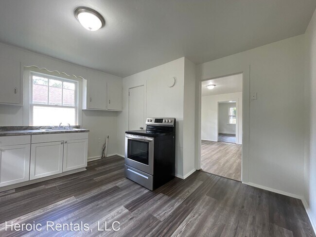 Building Photo - 2 br, 1 bath House - 116 New Woodruff Rd