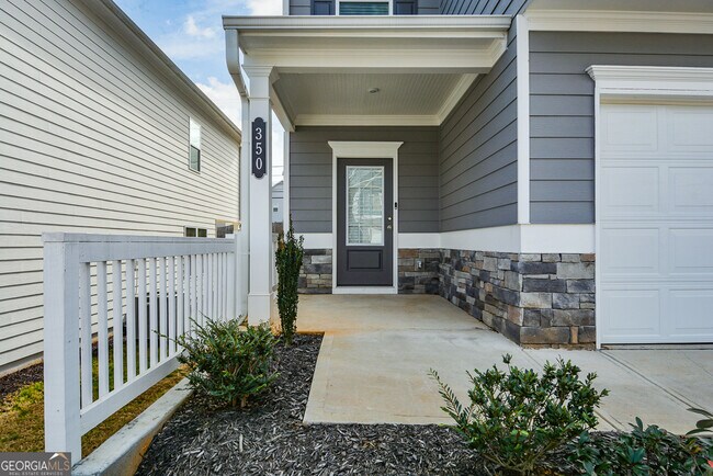 Foto del edificio - 350 Cranston Dr