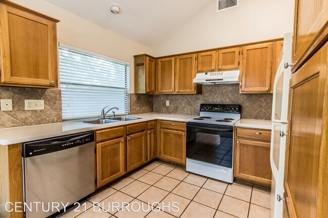 Foto del edificio - 3 br, 2 bath House - 5846 Spring Cabin