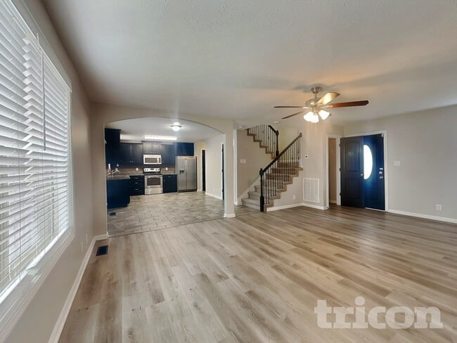 Building Photo - 1304 Golden Eagle Way