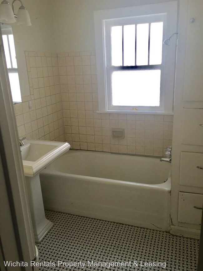 Foto del edificio - 619 N Belmont St