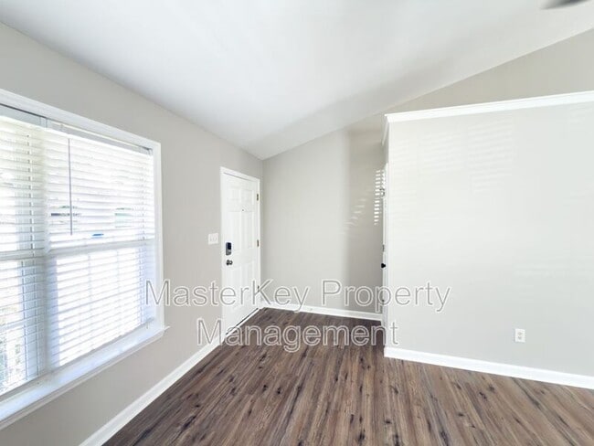 Building Photo - 312 Noonday Ct