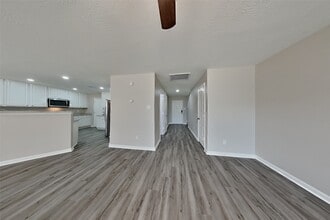 Building Photo - 7734 Pasture Bend Ln