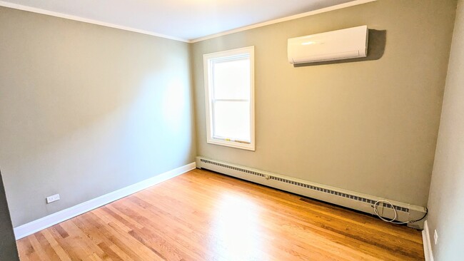 Foto del edificio - 4919 N Mason Ave