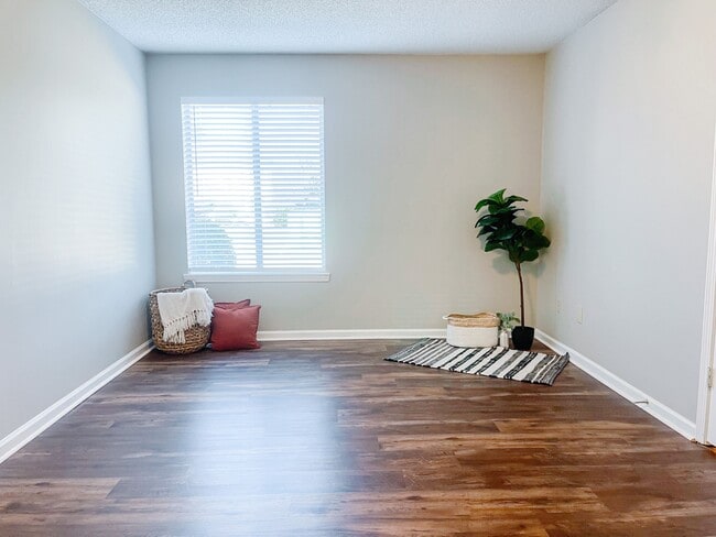 Photo - The Willows Apartments