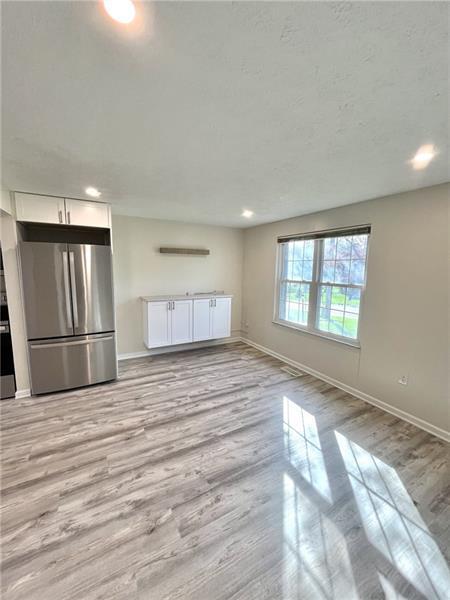 Foto del edificio - 3068 E Bardonner Rd