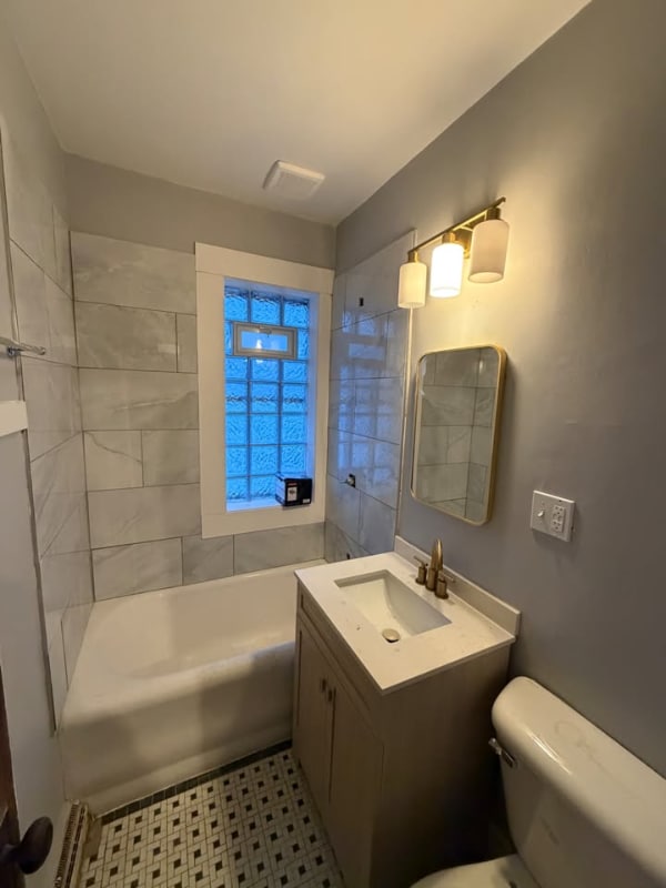 Building Photo - 5600 W National Ave