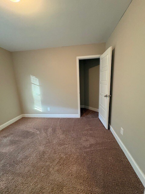 Building Photo - 497 Kirkland Dr