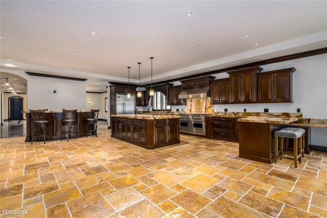 Foto del edificio - 5 br, 5 bath House - 20071 SW Cypress St