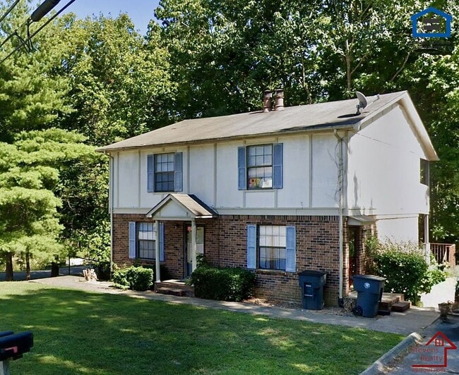 Building Photo - 111 Bybee Dr